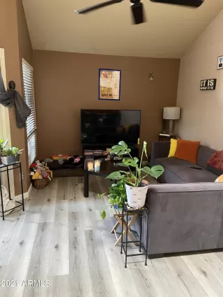 Photo #2: 6291469 Listing