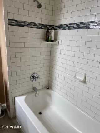 Photo #5: 6291469 Listing