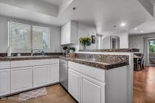 Photo #5: 6291505 Listing