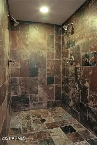 Photo #6: 6292119 Listing