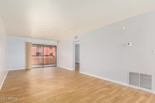 Photo #2: 6292147 Listing