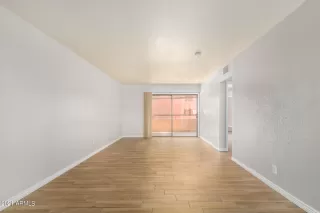 Photo #5: 6292147 Listing