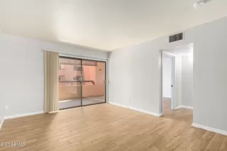 Photo #6: 6292147 Listing