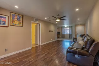 Photo #5: 6292416 Listing