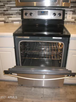 Photo #6: 6292582 Listing