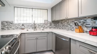 Photo #2: 6292684 Listing