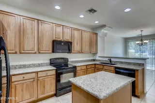 Photo #5: 6292983 Listing