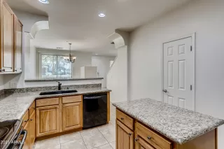 Photo #6: 6292983 Listing