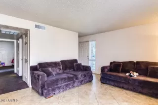 Photo #2: 6293005 Listing