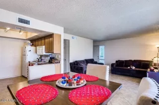 Photo #5: 6293005 Listing