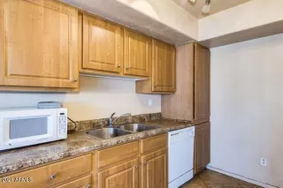 Photo #6: 6293005 Listing