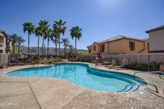 Photo #2: 6293061 Listing