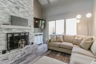 Photo #5: 6293068 Listing