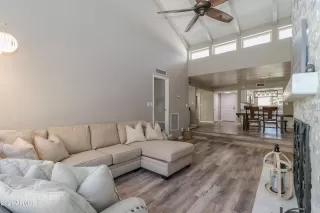 Photo #6: 6293068 Listing