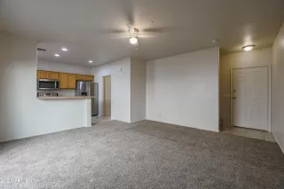 Photo #4: 6293309 Listing 