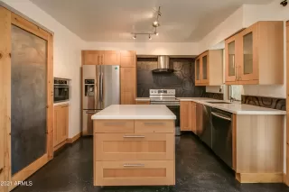 Photo #3: 6293519 Listing