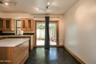 Photo #6: 6293519 Listing