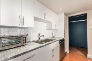 Photo #6: 6293560 Listing