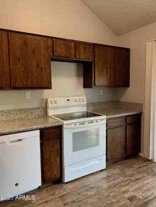 Photo #5: 6293631 Listing