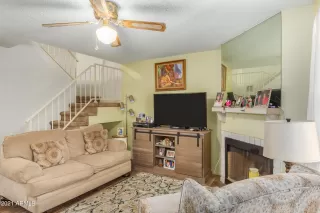 Photo #2: 6293890 Listing