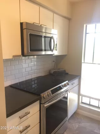 Photo #5: 6294047 Listing