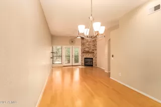 Photo #5: 6294060 Listing