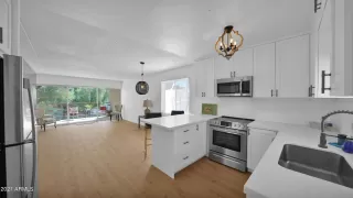 Photo #3: 6294133 Listing