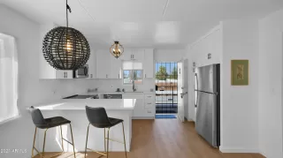 Photo #4: 6294133 Listing