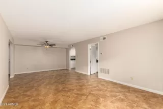 Photo #3: 6294355 Listing