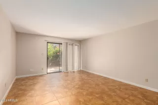 Photo #6: 6294355 Listing