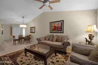 Photo #4: 6294689 Listing