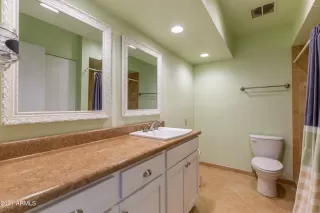 Photo #5: 6294847 Listing