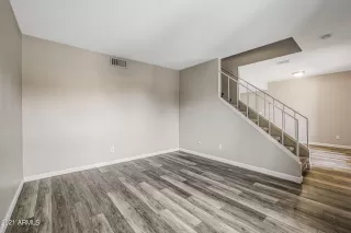 Photo #4: 6294986 Listing