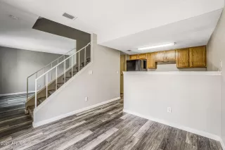 Photo #5: 6294986 Listing