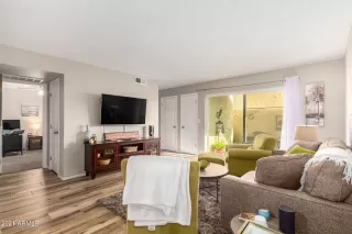 Photo #5: 6295038 Listing