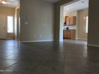 Photo #4: 6295626 Listing