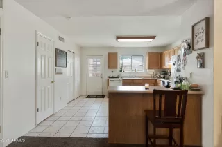 Photo #3: 6295797 Listing