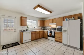 Photo #4: 6295797 Listing