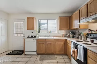 Photo #6: 6295797 Listing