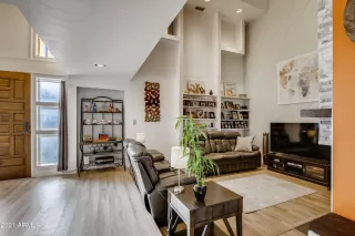 Photo #3: 6295986 Listing