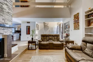 Photo #4: 6295986 Listing