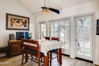 Photo #6: 6295986 Listing