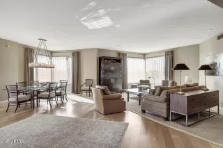 Photo #6: 6296070 Listing