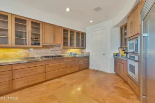 Photo #5: 6296237 Listing