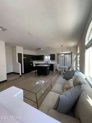 Photo #2: 6296376 Listing 