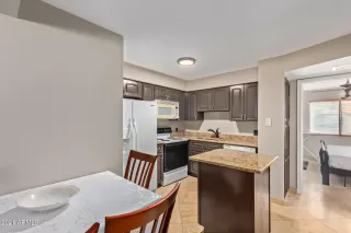 Photo #6: 6296481 Listing