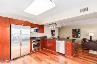 Photo #4: 6296650 Listing