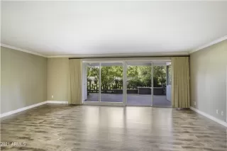 Photo #2: 6297501 Listing 