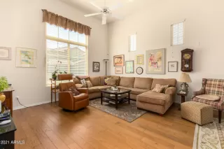 Photo #2: 6297931 Listing 