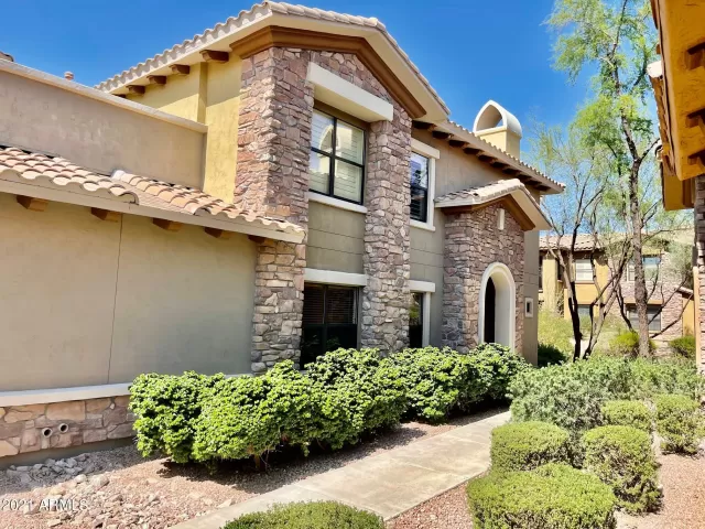 MLS: 6298017 Condo For Sale